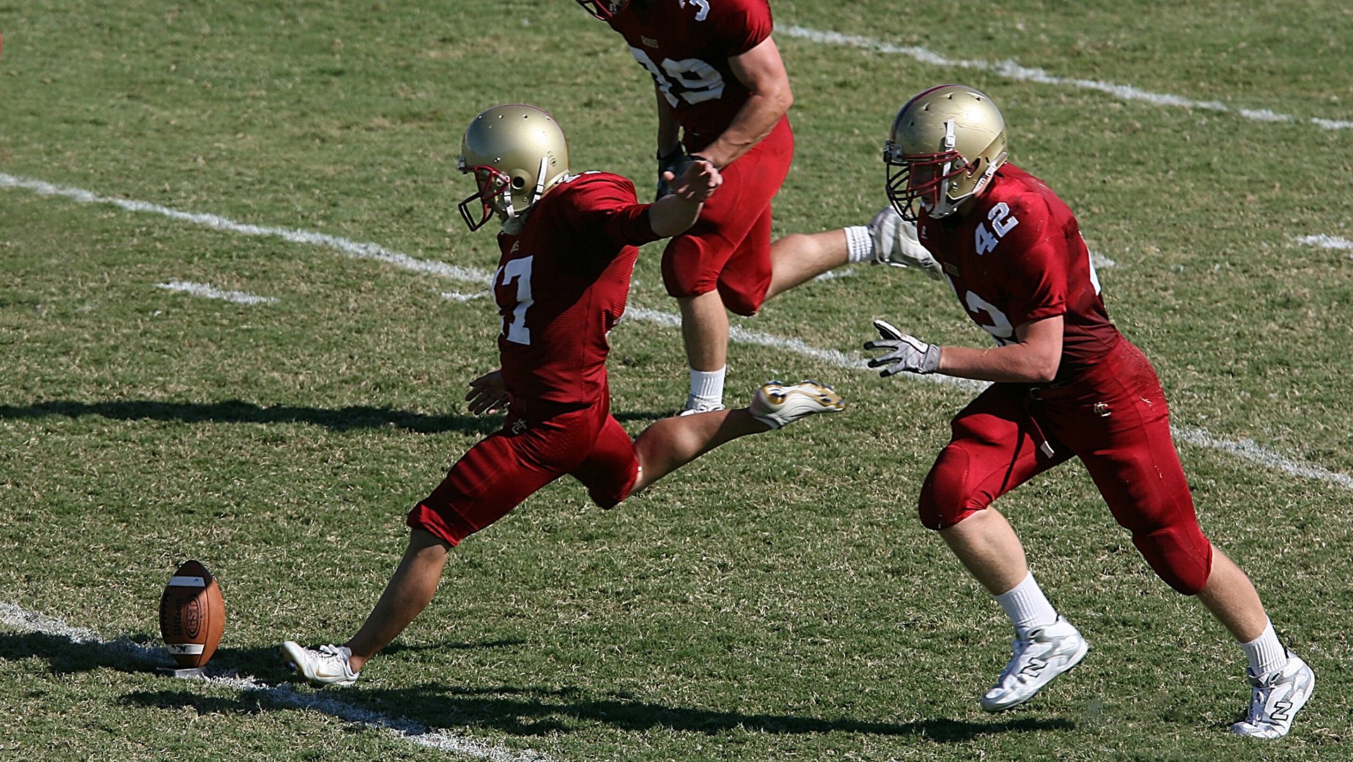 篮网对阵深圳队，恩比德全程高能输出，一场跨越篮球世界的对话